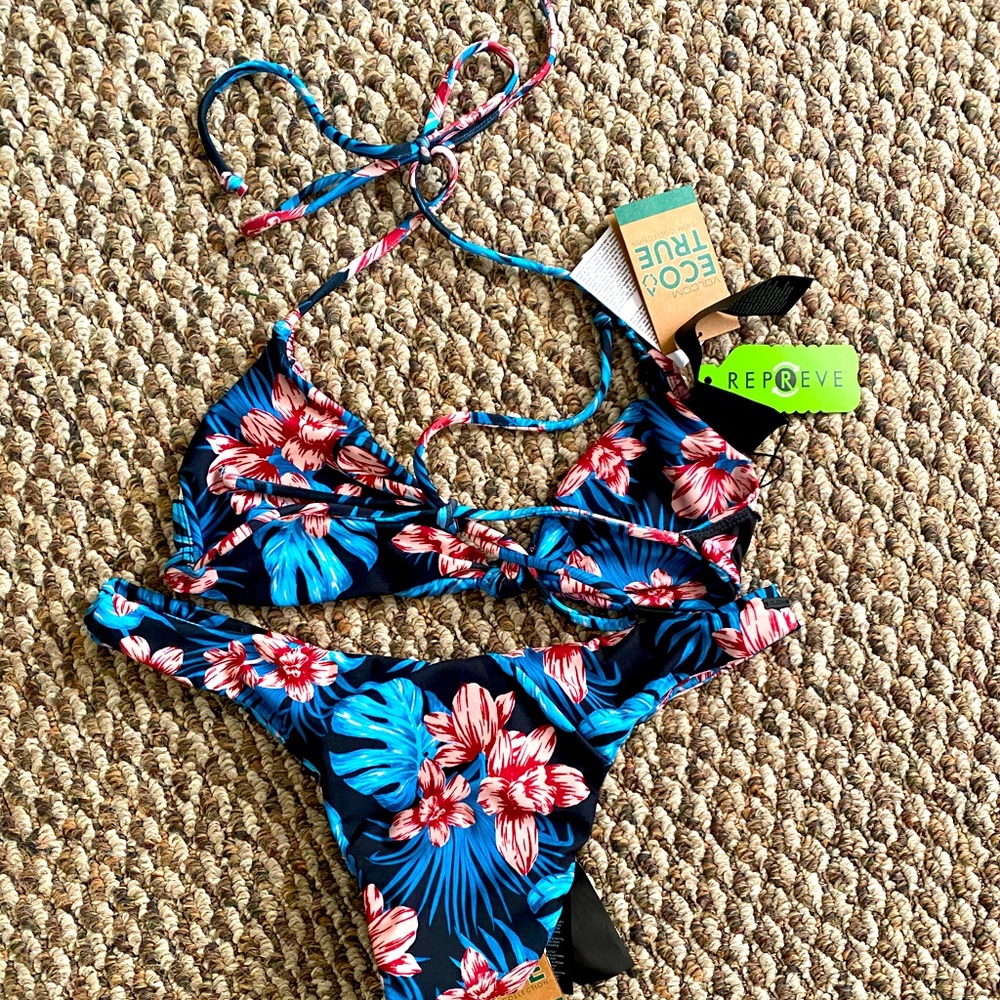 Volcom bikini - Picture 2 of 2